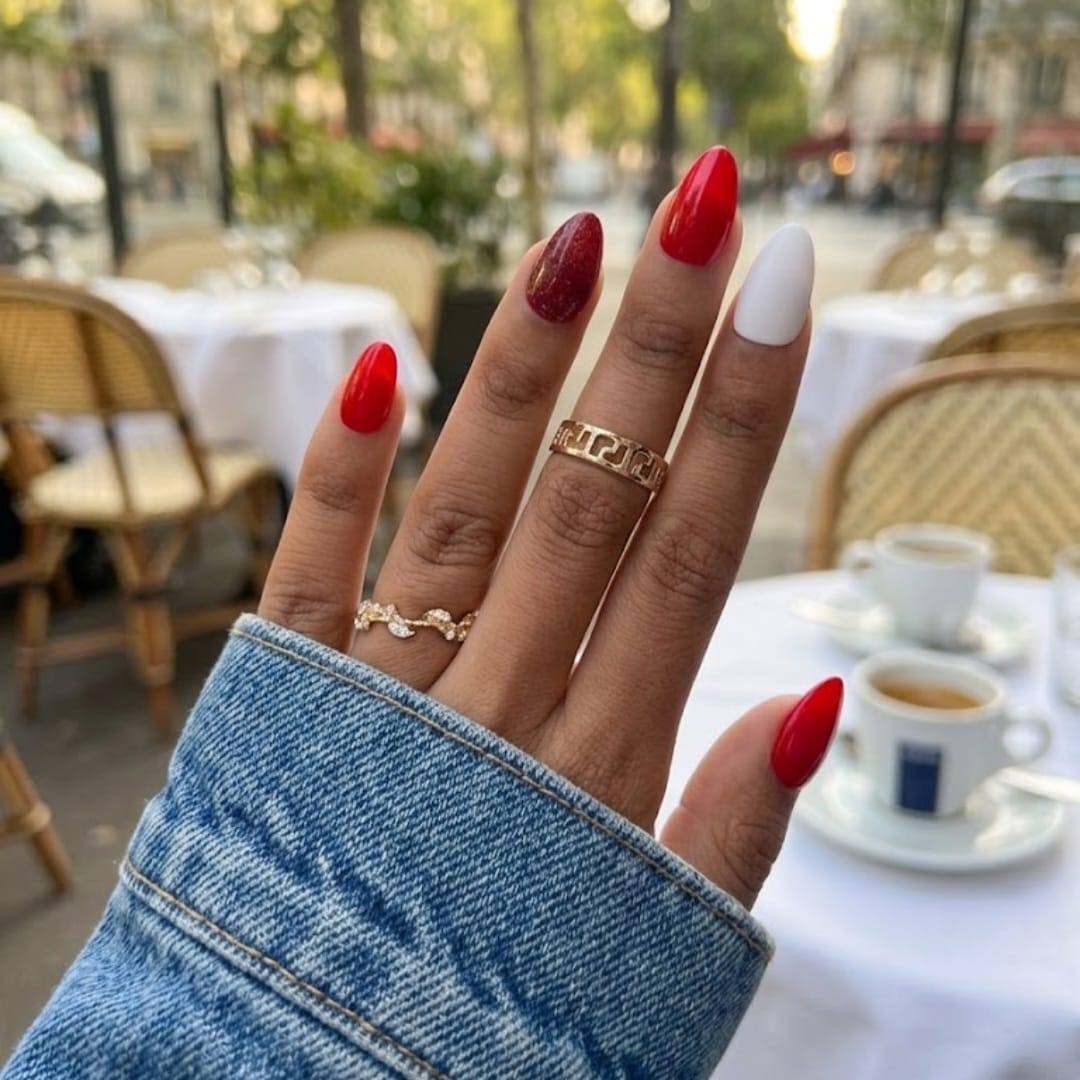 image Press-On Nails "Red Glam" – Forme Rond XS Tany Mena
